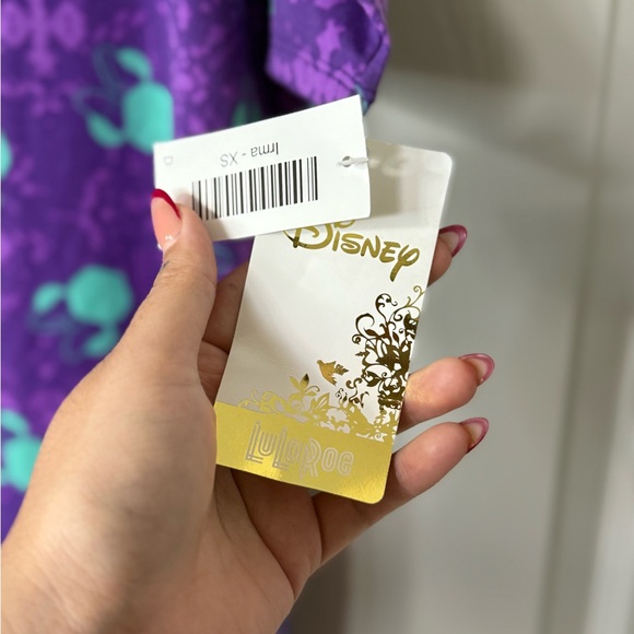 LuLaRoe Dianey Purple and Green Short Sleeve Tee | Minnie Print |XS - Picture 7 of 7